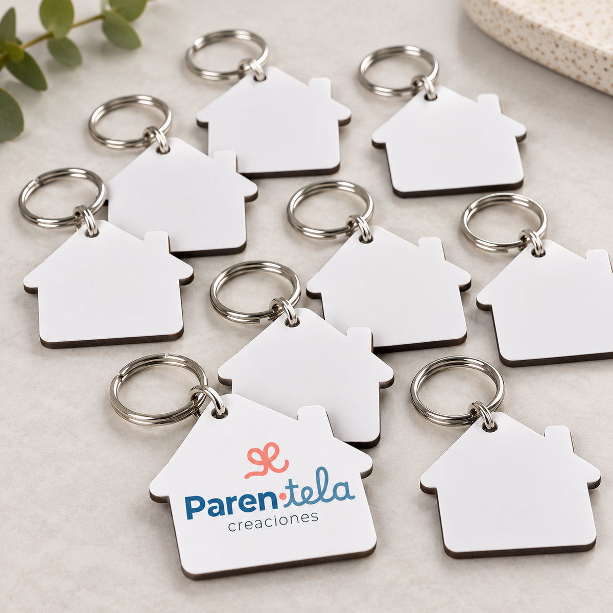 Ejemplo de llaveros personalizados en forma de casa, paquete de 10